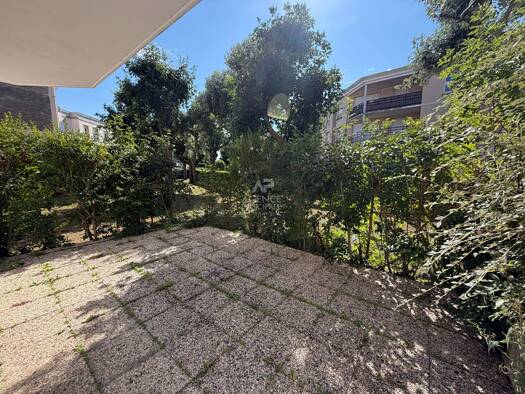 Appartement à vendre 171 000 € 2 pièces 1 chambre 46 m² RDC/3 Les Terrasses-Axe Majeur-Lauterne Cergy 95800