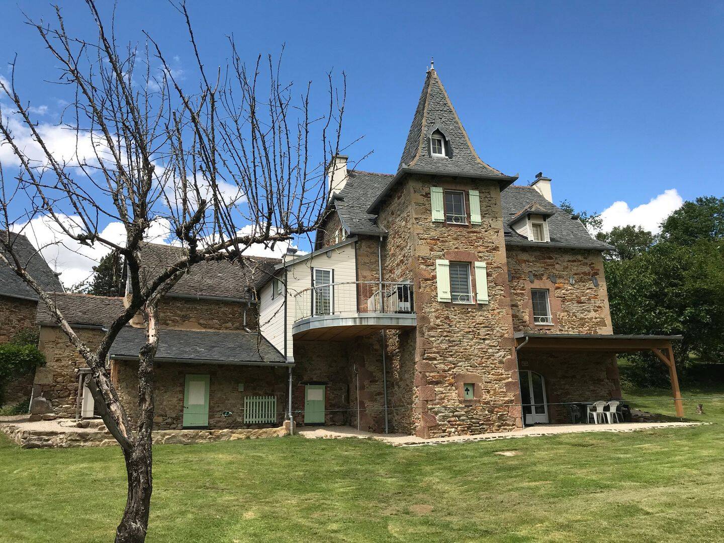Maison 10 pièces 240 m² · à Auzits · 240 m² · 369 000 €