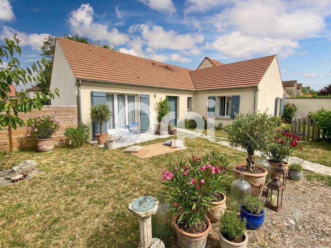 Maison 6 pièces 118 m² · à Follainville-Dennemont · 118 m² · 368 500 €