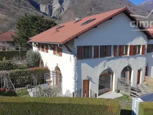 Duplex à vendre 270 000 € 4 pièces 3 chambres 73,8 m² La Terrasse 38660