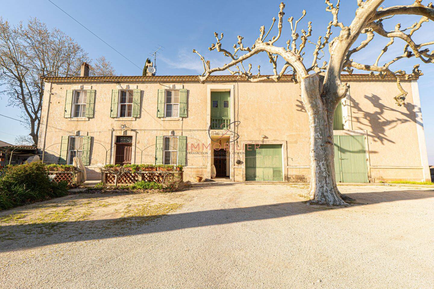 Maison 9 pièces 270 m² · à Maillane · 270 m² · 780 000 €