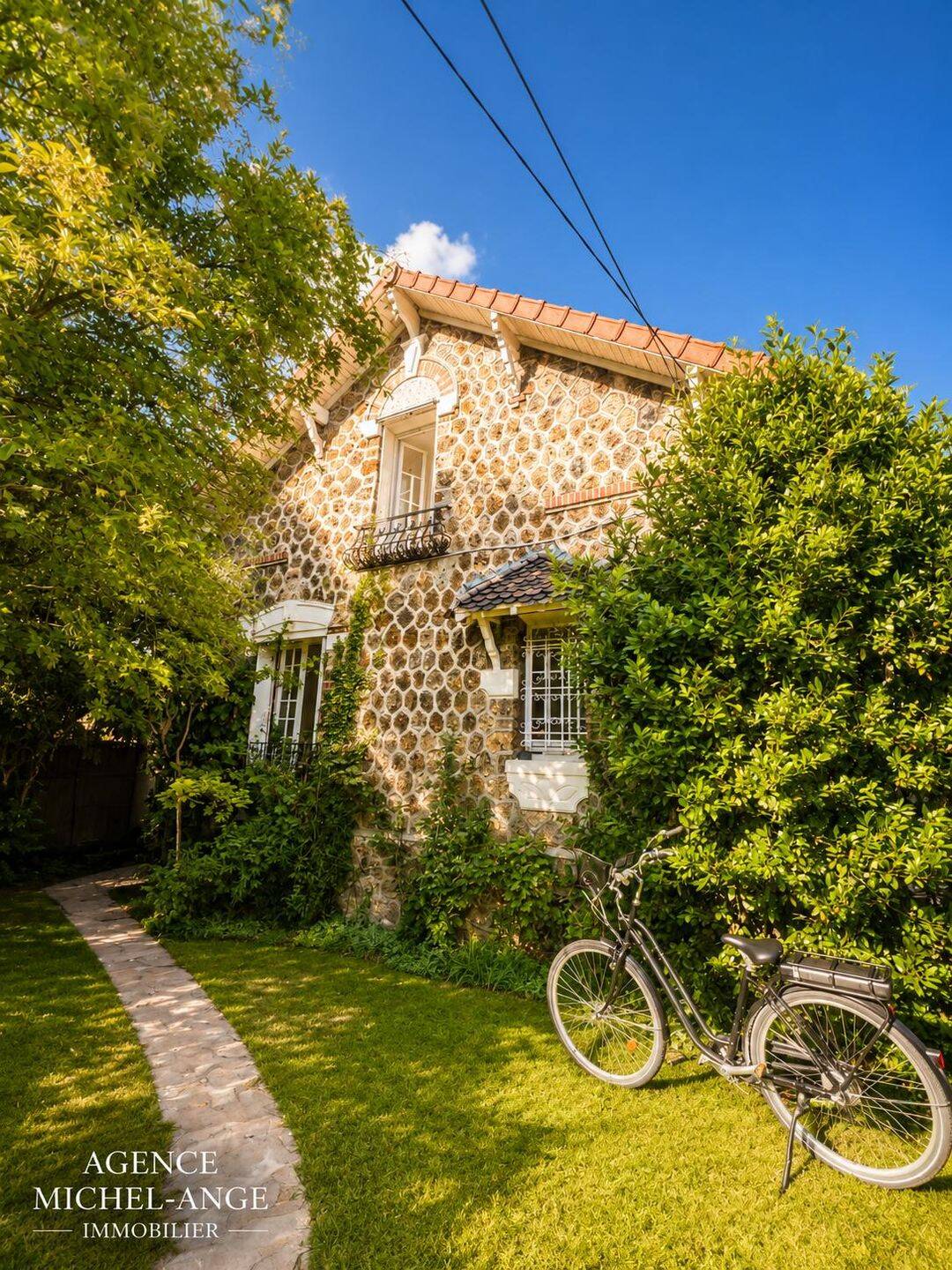 Maison 5 pièces 107 m² · à Houilles · 106,6 m² · 2 400 €/mois