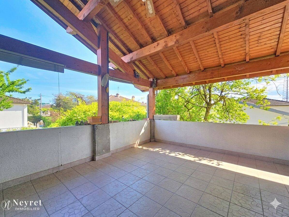 Maison 5 pièces 201 m² · à Villefranche-sur-Saône · 201 m² · 320 000 €
