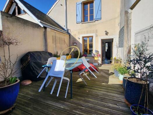 Appartement à vendre 219 900 € 3 pièces 2 chambres 88 m² Étage 1/2 Épernon 28230