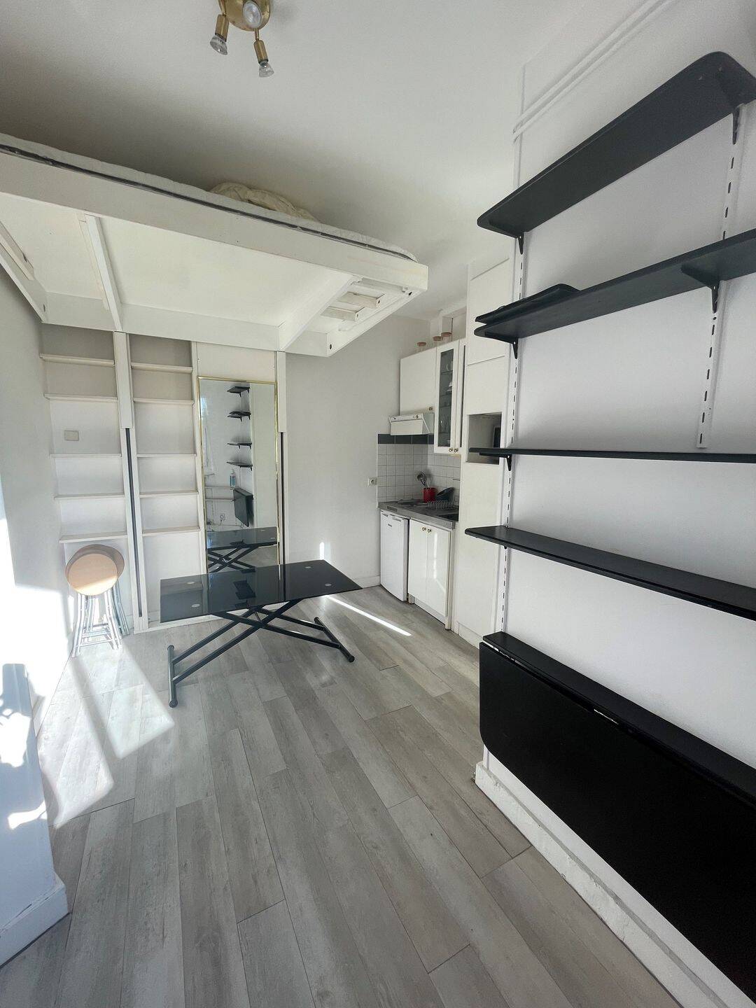 Appartement 1 pièce 13 m² · à Paris 15ème Arrondissement · 12,7 m² · 705 €/mois