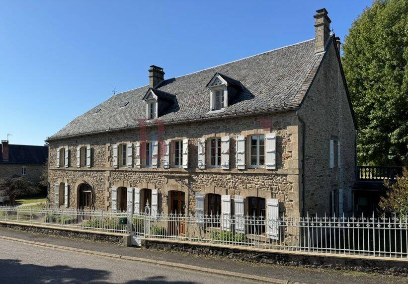 Maison 12 pièces 307 m² · à Marcillac-la-Croisille · 306,7 m² · 400 000 €