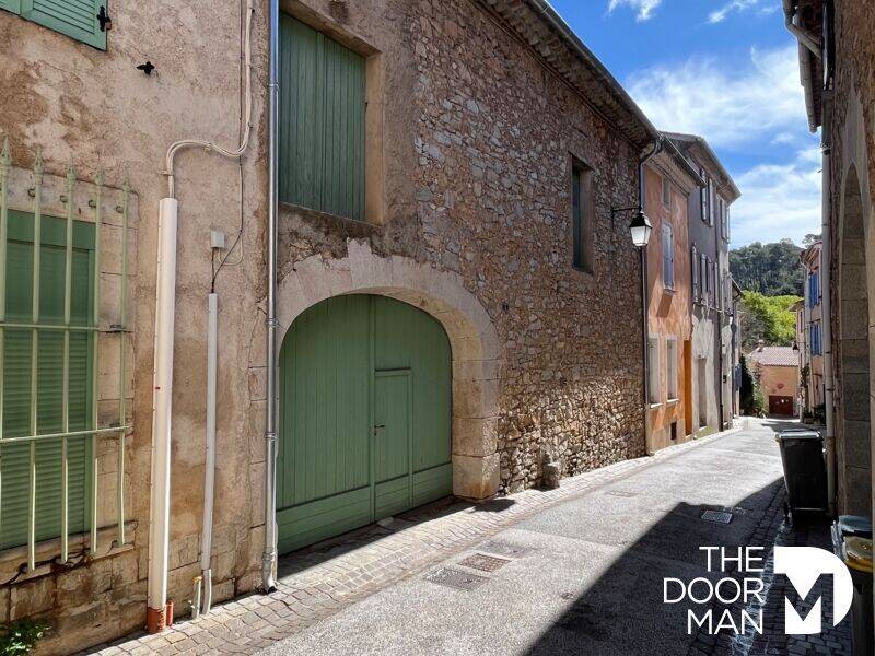 Maison 3 pièces 134 m² · à Flassans-sur-Issole · 134 m² · 135 900 €
