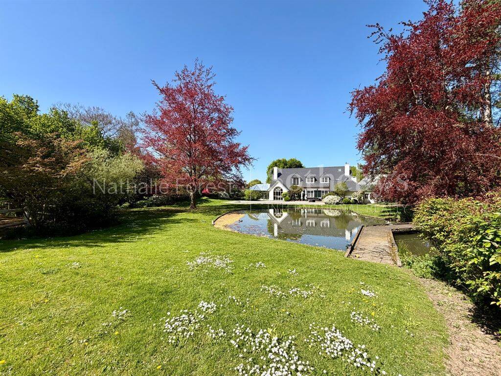 Maison 15 pièces 315 m² · à Mérignies · 315 m² · 1 600 000 €
