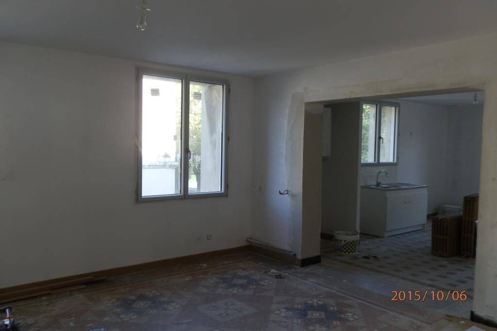 Appartement 4 pièces 99 m² · à Bourg-Saint-Andéol · 98,6 m² · 670 €/mois