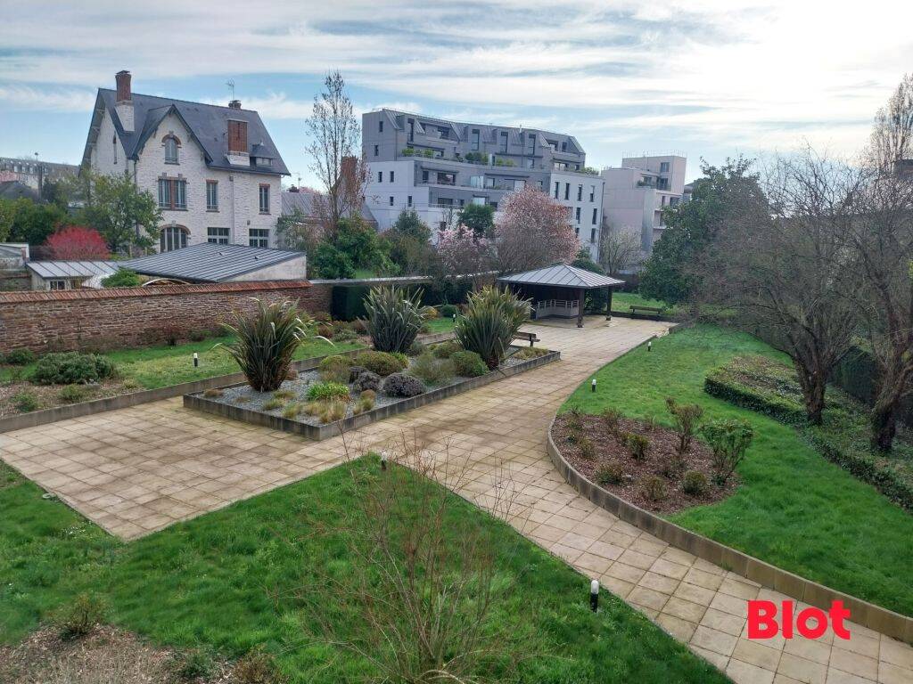 A LOUER - RENNES FOUGERES - Appartement 3 pièce(s) - 83 m2 - Bal — 10