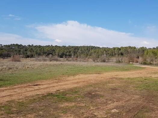 Terrain constructible viabilisé à vendre 130 000 € 600 m² de terrain Carcès 83570