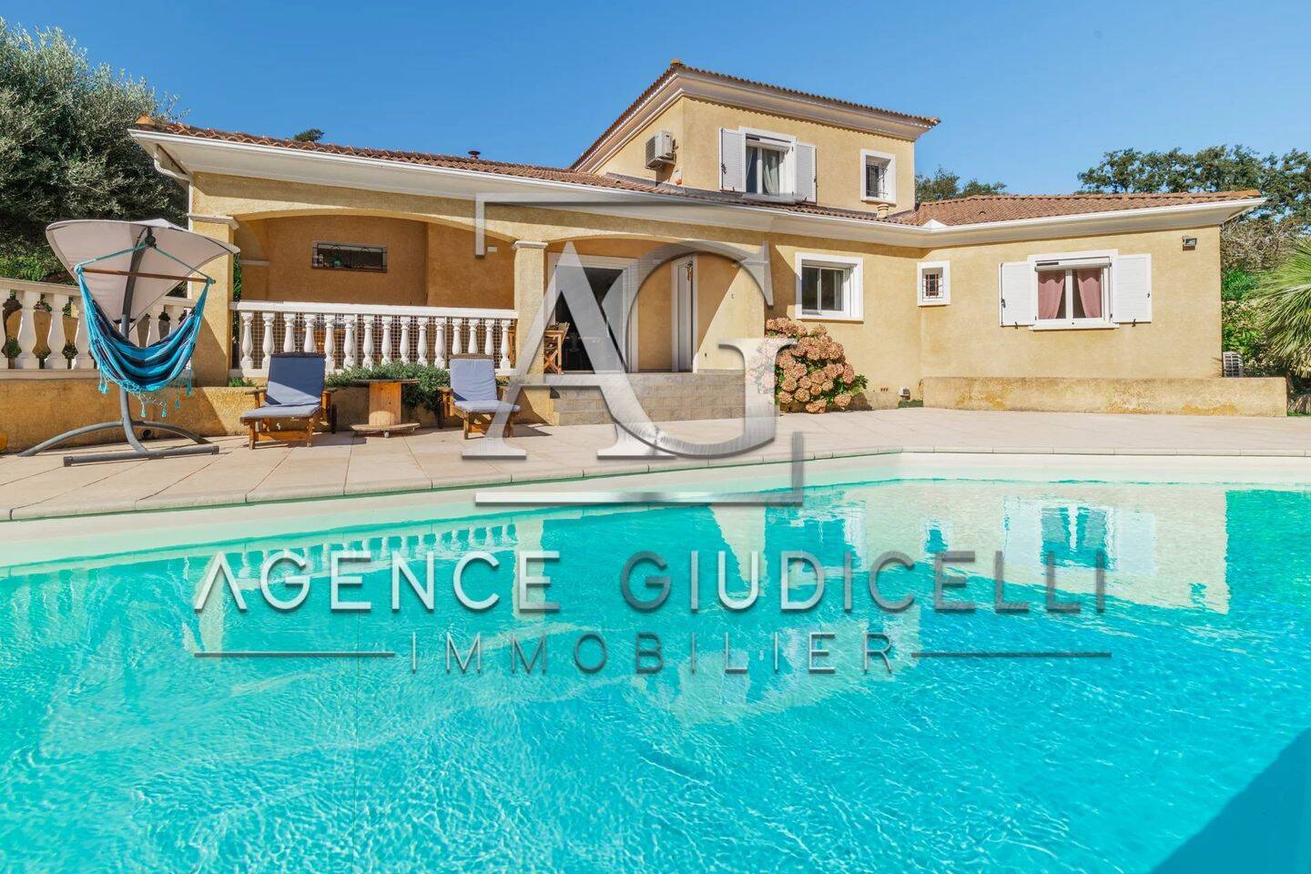 Maison 6 pièces 179 m² · à Prunelli-Di-Fiumorbo · 179,2 m² · 660 000 €