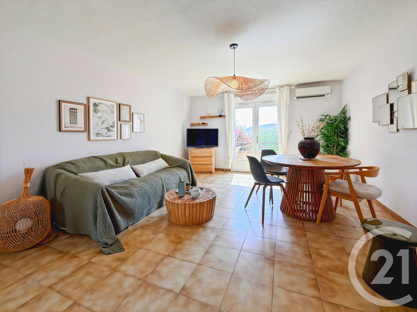 Appartement 2 pièces 58 m² · à L'Île-Rousse · 57,7 m² · 282 000 €