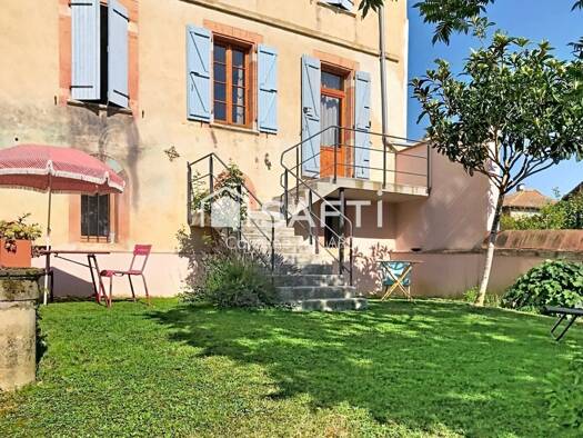 Maison à vendre 239 000 € 4 pièces 3 chambres 176 m² 581 m² de terrain Montpézat 32220
