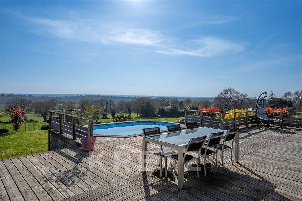 Maison 7 pièces 204 m² · à Berric · 204 m² · 685 000 €
