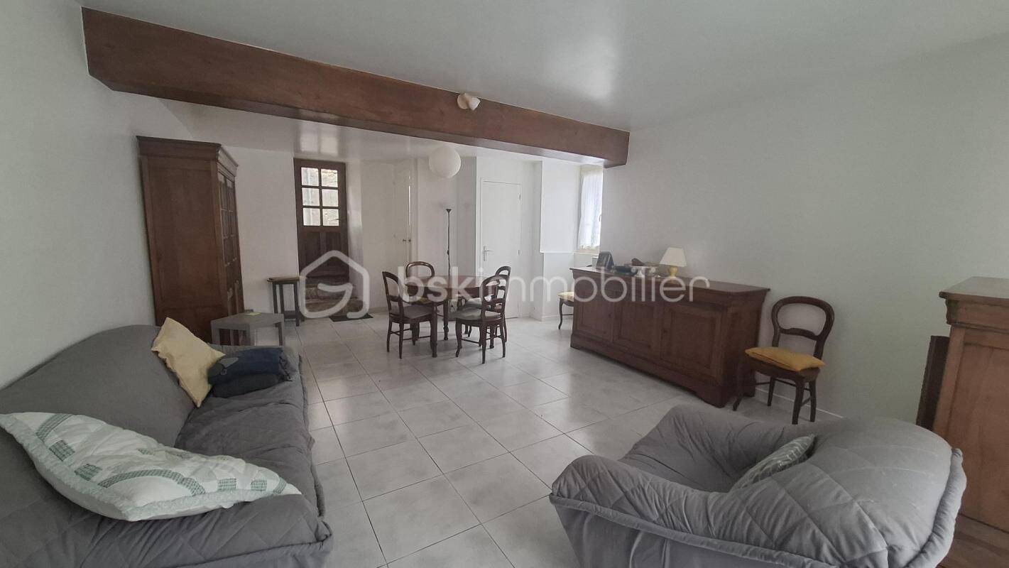 Maison 8 pièces 172 m² · à Le Mérévillois · 171,8 m² · 220 000 €