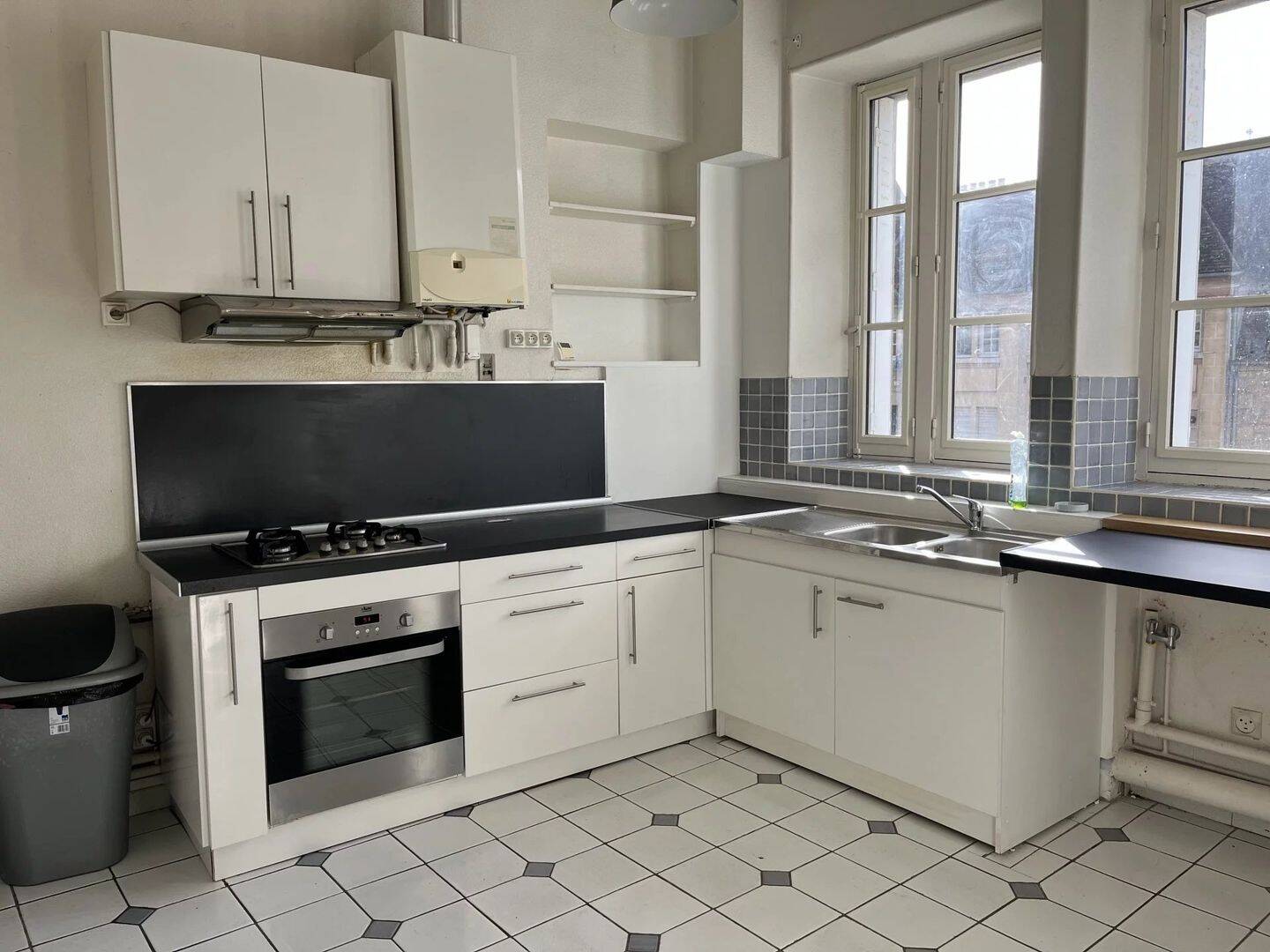 Appartement 4 pièces 96 m² · à Nevers · 96 m² · 925 €