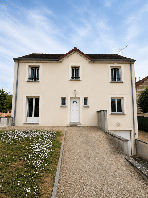 Maison 6 pièces 140 m² · à Étréchy · 140 m² · 420 000 €