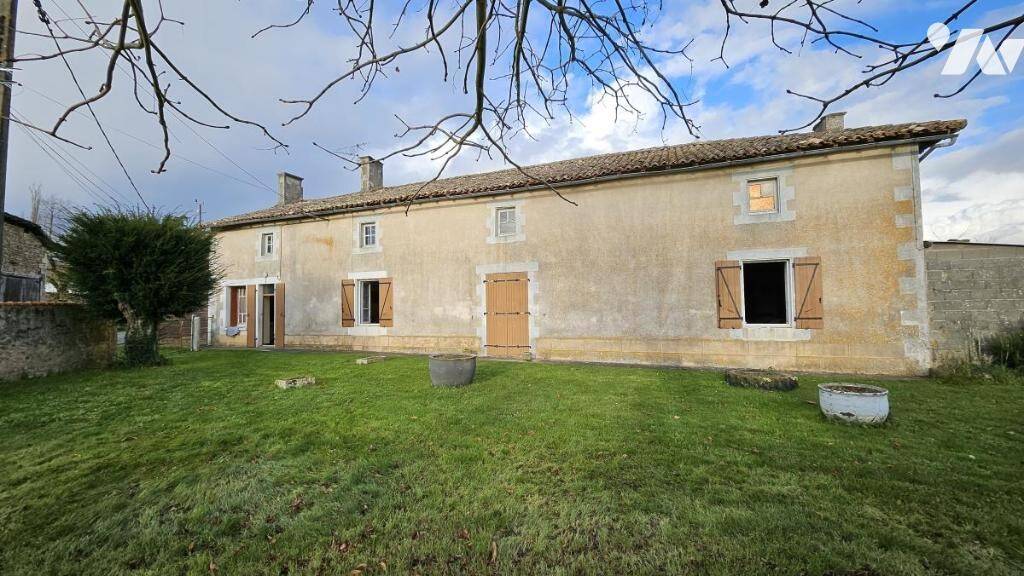 Maison 130 m² · à Valence-en-Poitou · 130 m² · 75 000 €