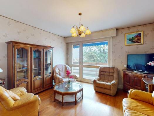 Appartement à vendre 190 000 € 3 pièces 2 chambres 63 m² Étage 4/6 Aix-les-Bains 73100