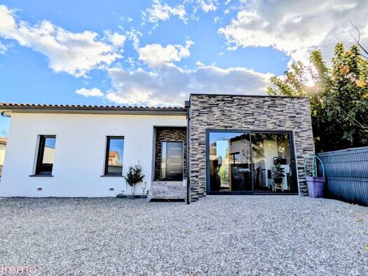 Maison de plain-pied à vendre 289 000 € 4 pièces 3 chambres 100 m² 471 m² de terrain Prairie-Promelles-Faubourg du Soleil Alès 30100