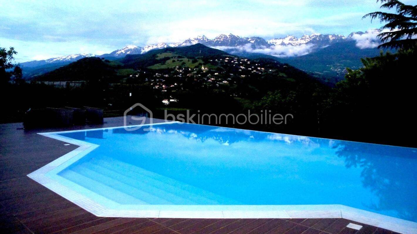 Grenoble-Gières, aux portes du Grésivaudan, un belvédère brutali — 30