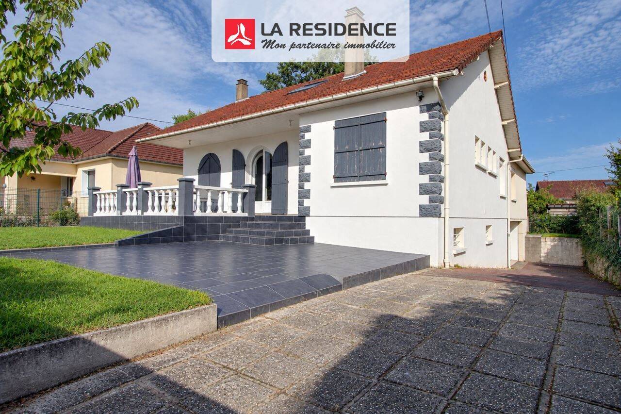 Maison 11 pièces 210 m² · à Saint-Étienne-du-Rouvray · 210 m² · 375 000 €