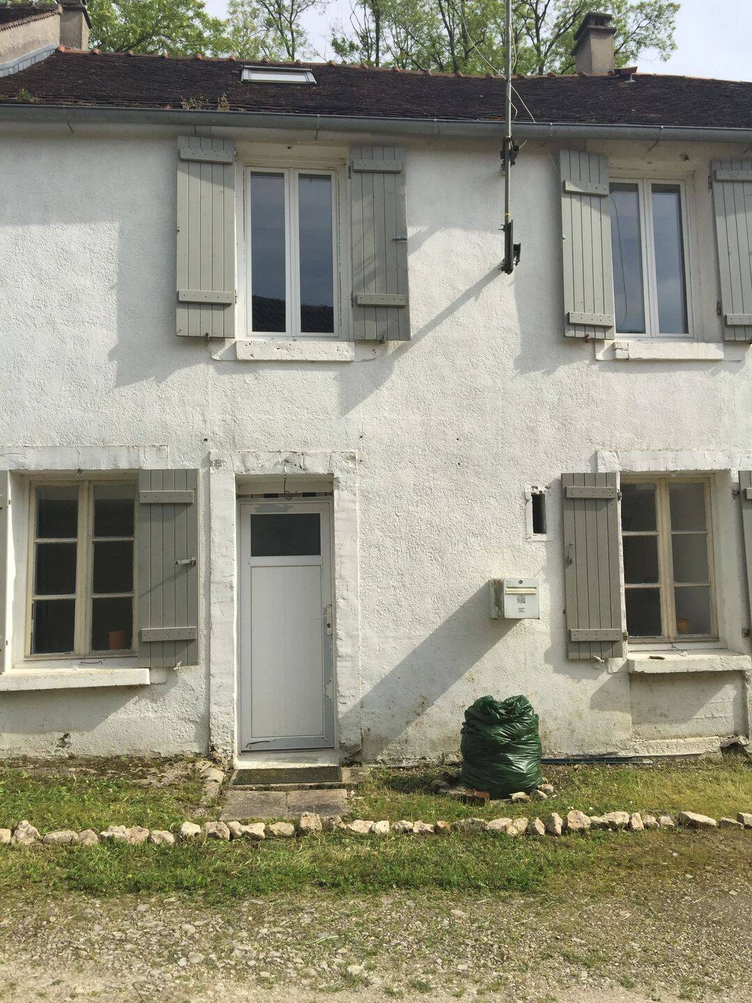 Maison 3 pièces 75 m² · à Château-Landon · 75 m² · 890 €