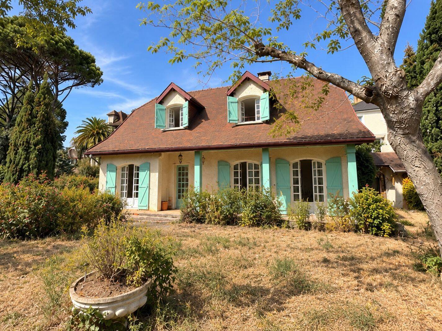 Maison 5 pièces 136 m² · à Serres-Morlaàs · 136 m² · 350 000 €