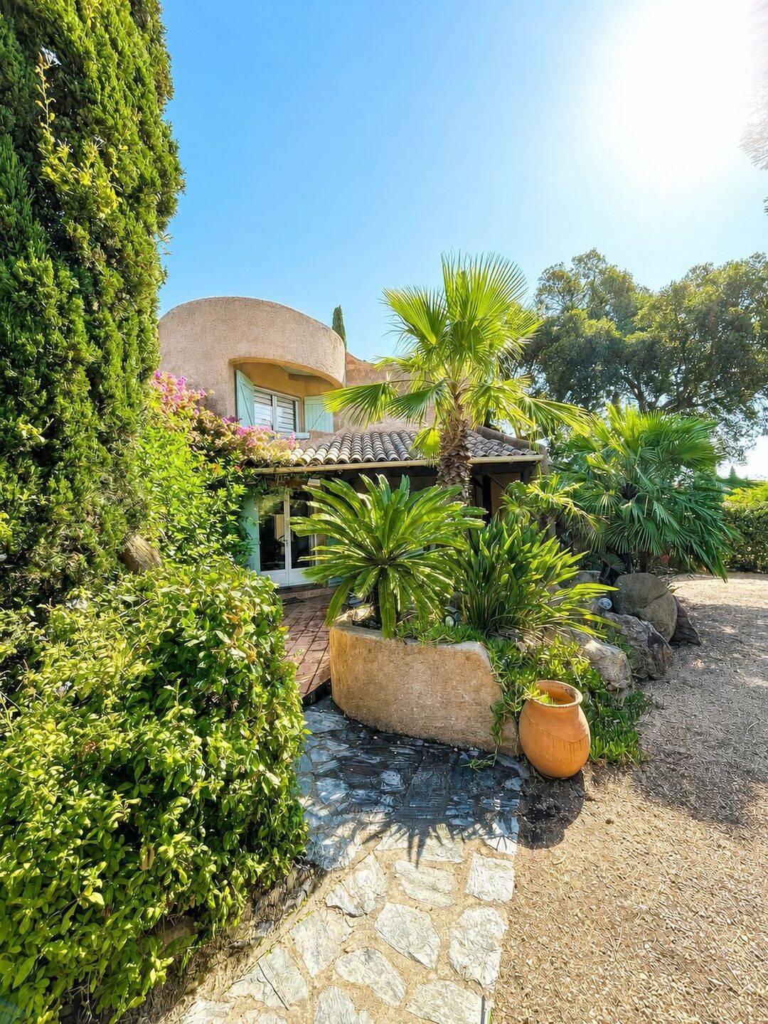 Maison 6 pièces 141 m² · à Lecci · 141 m² · 895 000 €