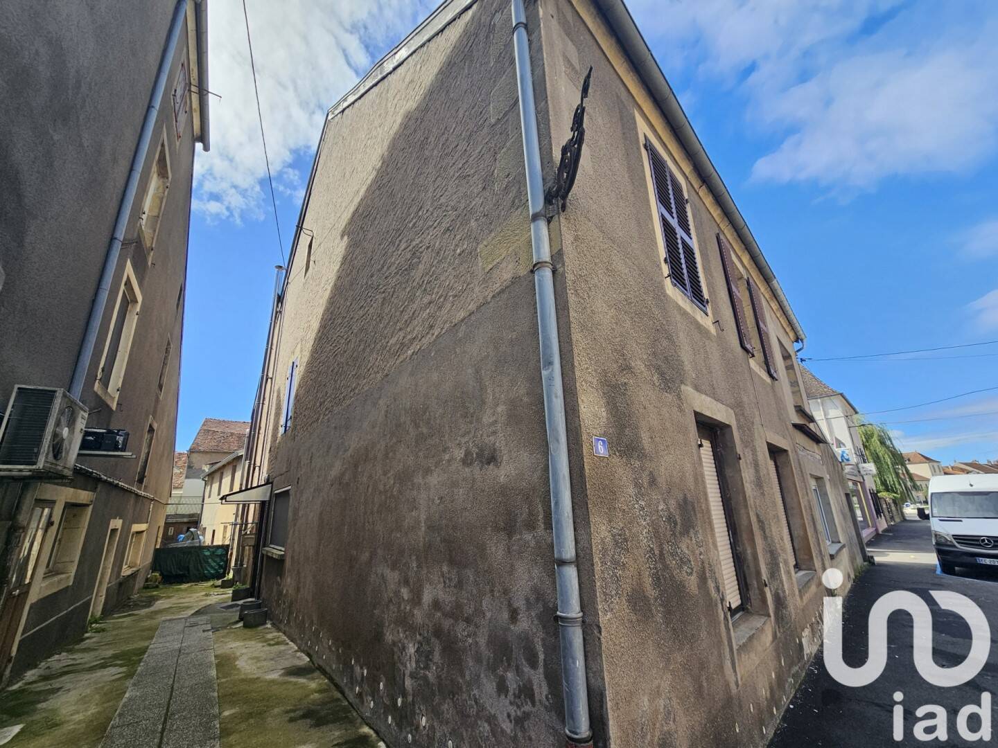 Maison 5 pièces 133 m² · à Faverney · 133 m² · 38 000 €