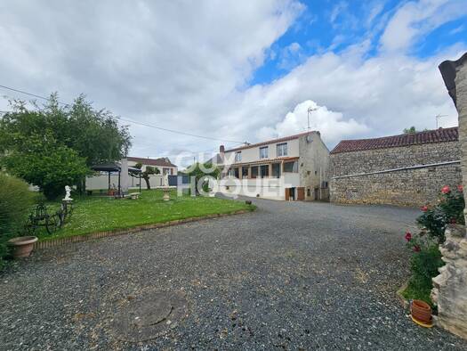 Maison à vendre 189 000 € 4 pièces 3 chambres 93 m² 1 176 m² de terrain Saint-Michel-le-Cloucq 85200