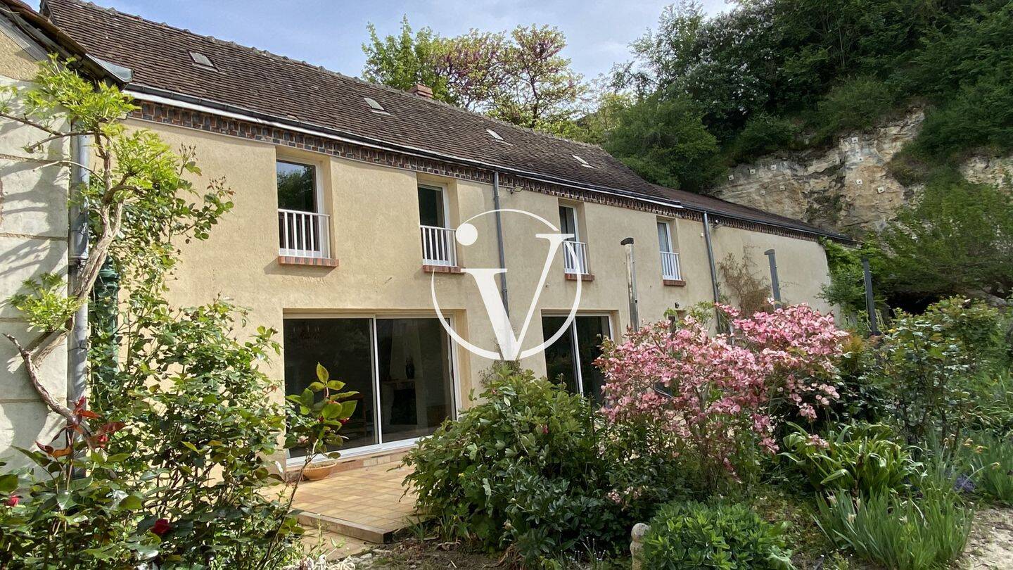 Maison 8 pièces 257 m² · à Vendôme · 257 m² · 399 900 €