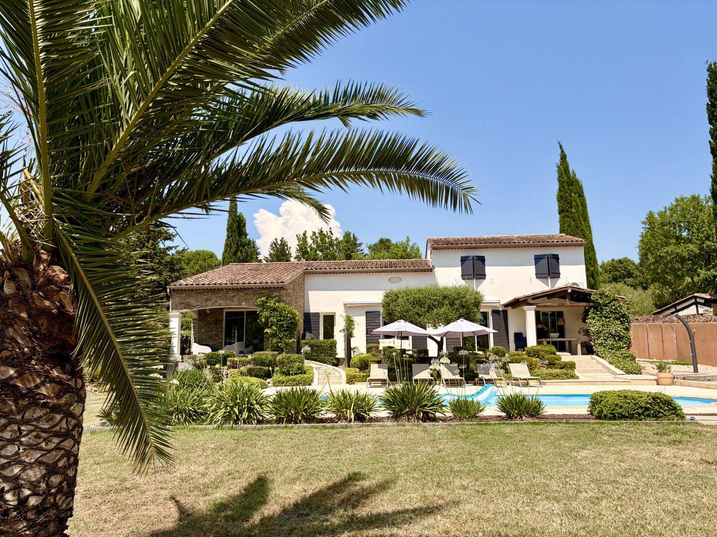 Maison 7 pièces 200 m² · à Bagnols-en-Forêt · 200 m² · 825 000 €