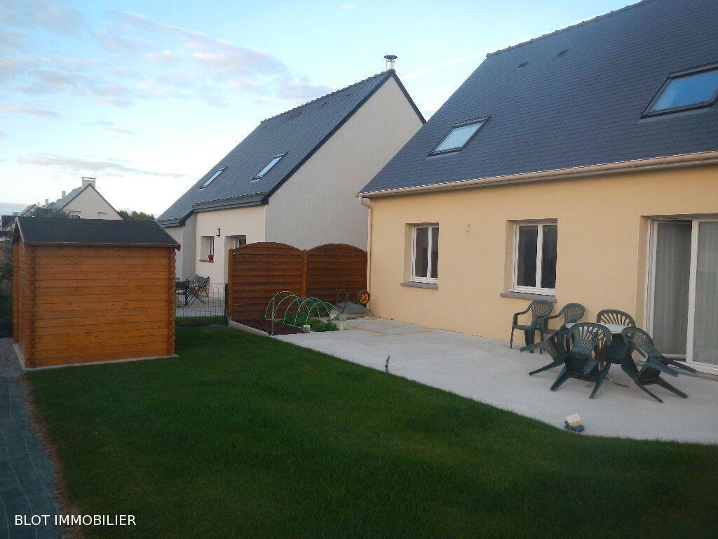 Maison 6 pièces 101 m² · à Châteaubourg · 100,8 m² · 900 €/mois
