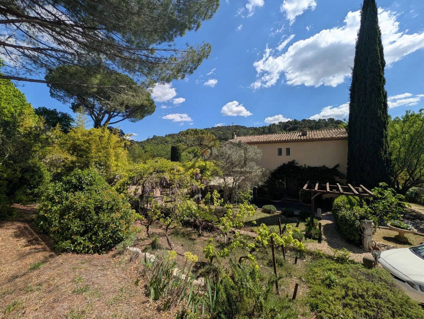Maison 8 pièces 186 m² · à La Bastide-des-Jourdans · 186 m² · 520 000 €