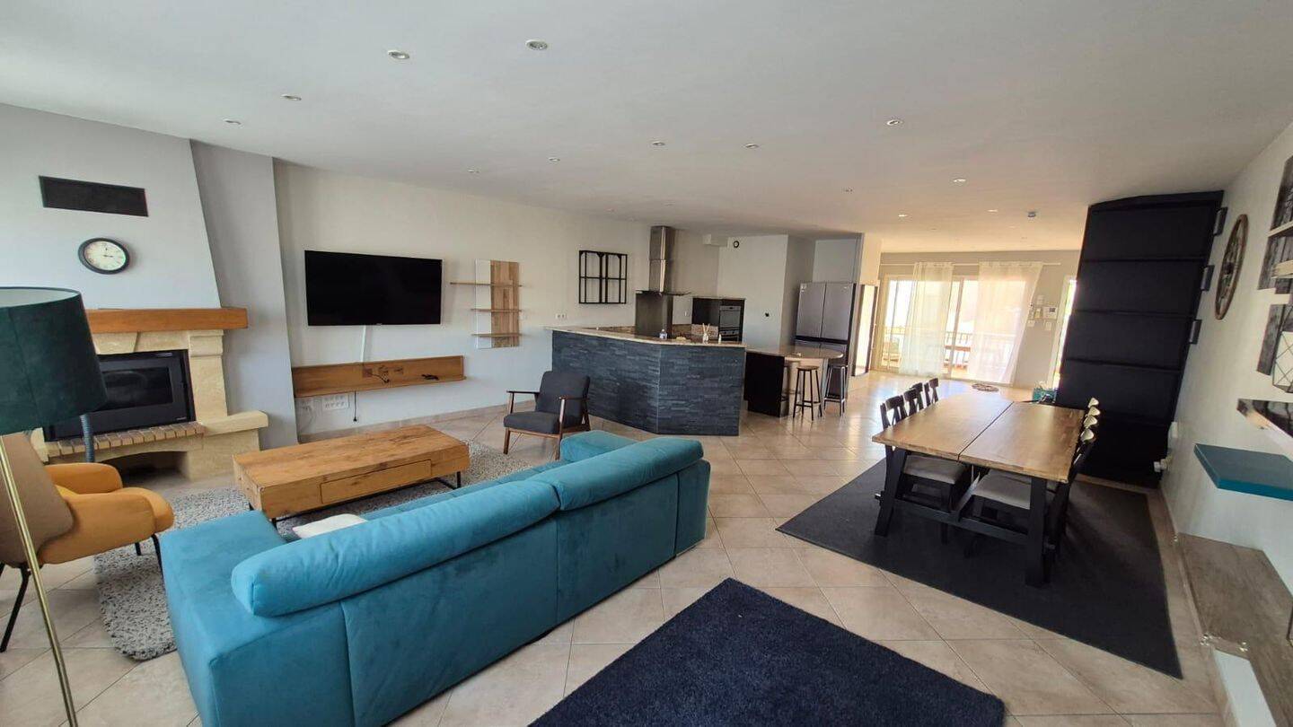 Maison 4 pièces 175 m² · à Frontignan · 175 m² · 2 000 €
