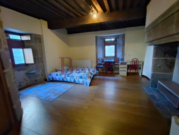 Appartement 1 pièce 29 m² · à Ussel · 29 m² · 330 €