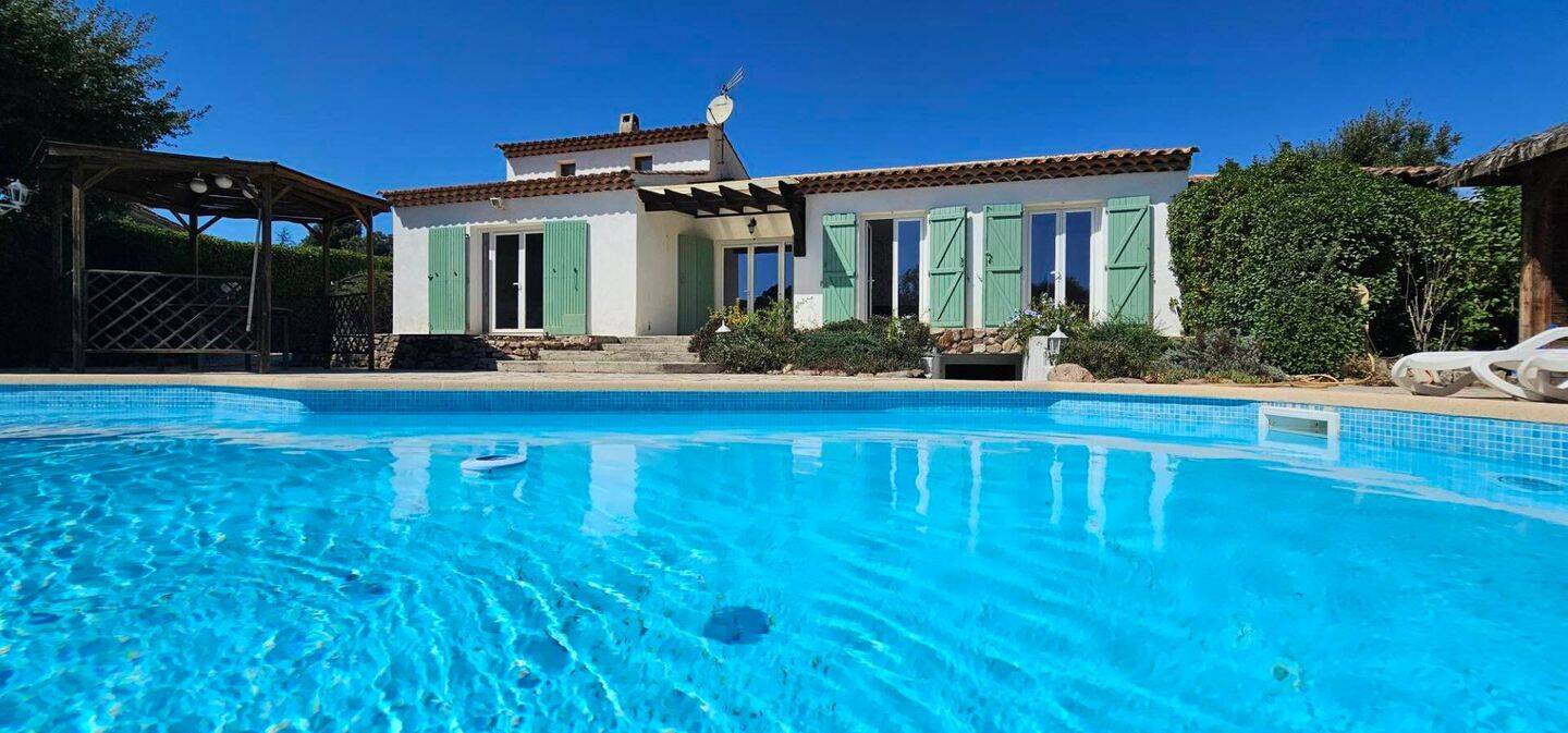 Maison 5 pièces 103 m² · à Roquebrune-sur-Argens · 103 m² · 639 000 €