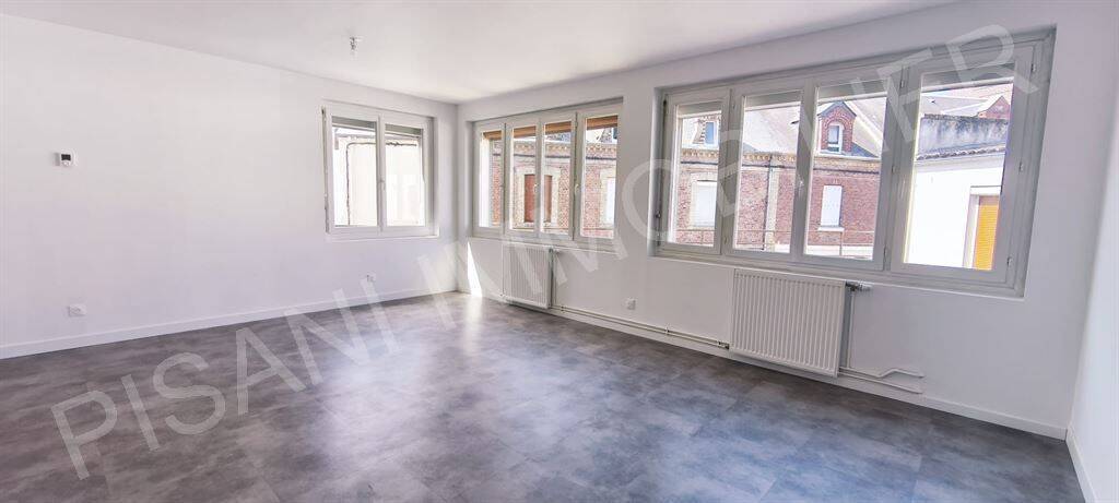 Appartement 5 pièces 104 m² · à Lillebonne · 103,6 m² · 835 €