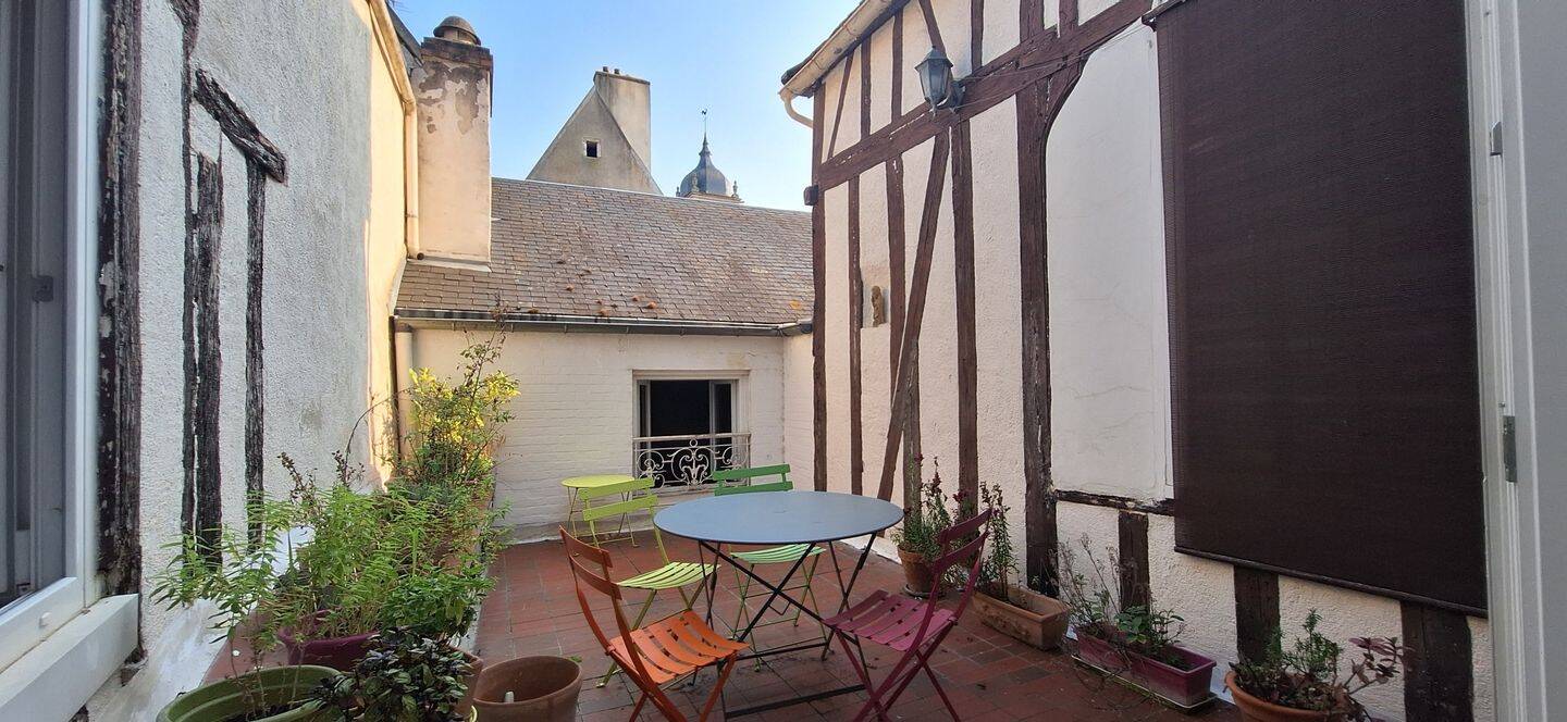 Appartement 4 pièces 140 m² · à Sens · 140 m² · 220 000 €