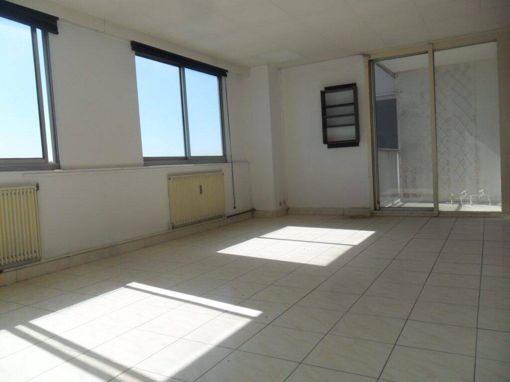 Appartement 5 pièces 101 m² · à Vandœuvre-lès-Nancy · 101 m² · 99 000 €