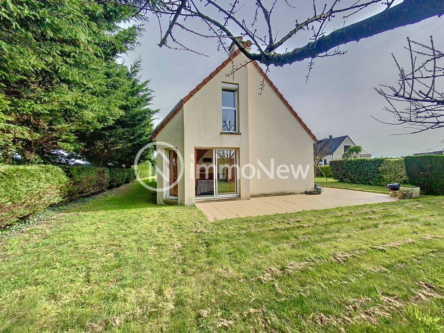 Maison 8 pièces 140 m² · à Bréville-sur-Mer · 140 m² · 335 000 €