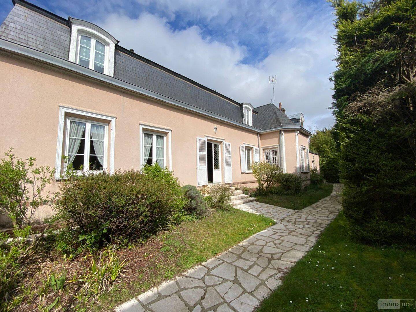 Maison 12 pièces 262 m² · à Chartres · 262 m² · 649 000 €