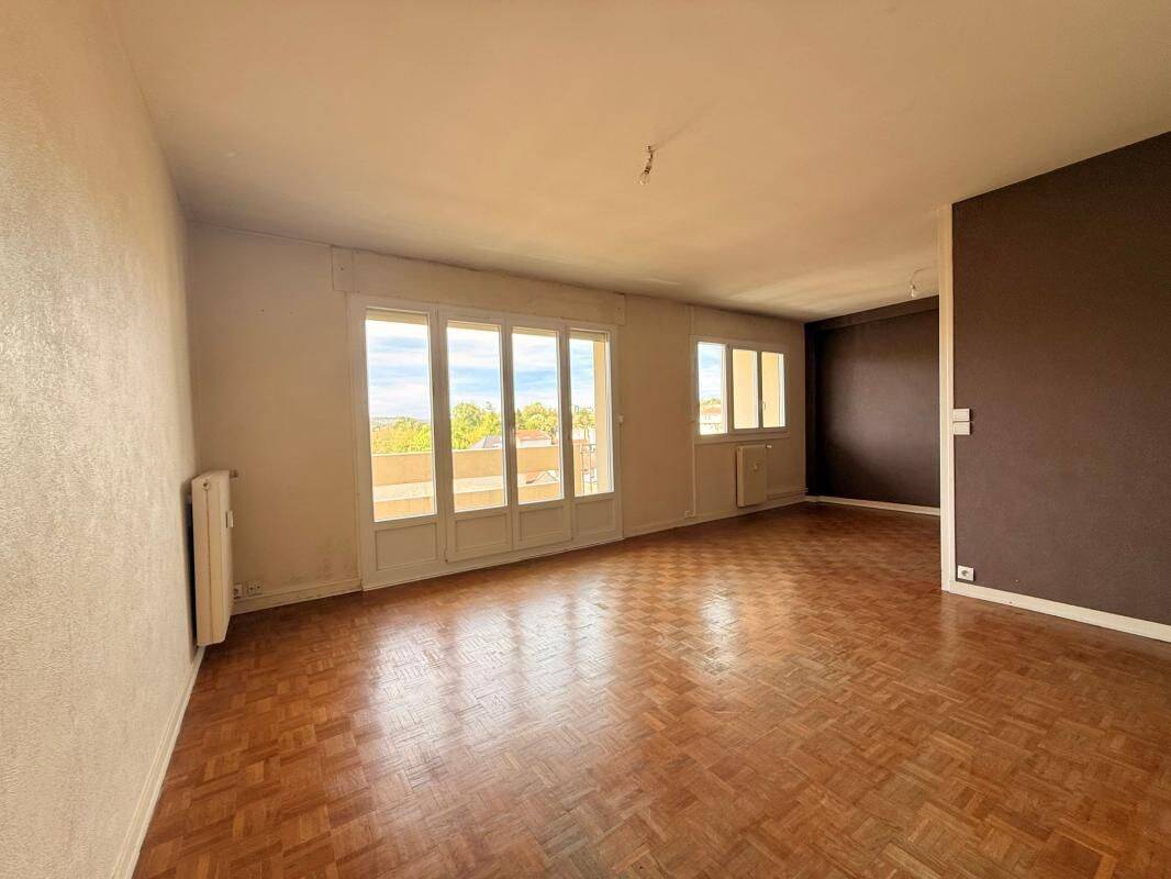 Appartement 3 pièces 83 m² · à Dijon · 82,6 m² · 180 000 €