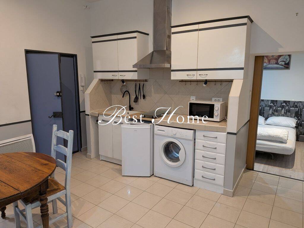 Appartement 1 pièce 28 m² · à Nîmes · 27,5 m² · 450 €/mois