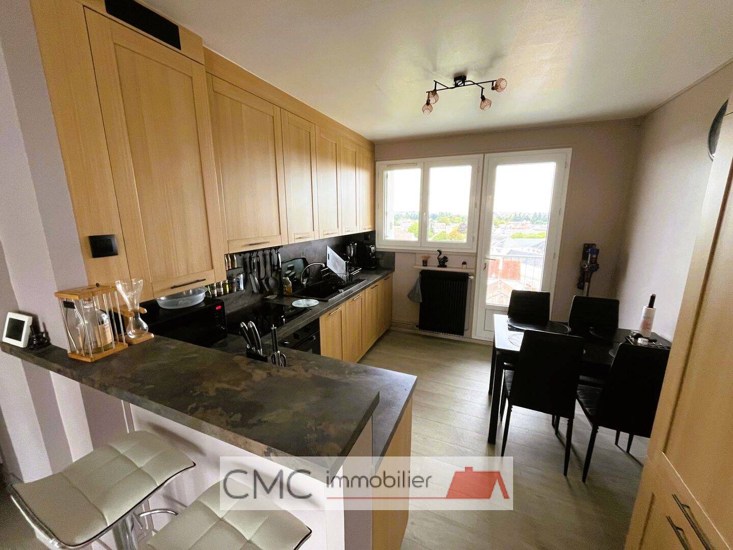 Appartement 2 pièces 49 m² · à Lucé · 48,9 m² · 119 000 €