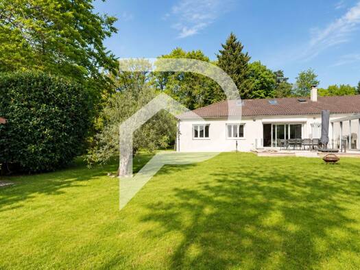 Maison de plain-pied à vendre 819 000 € 7 pièces 4 chambres 150 m² 1 000 m² de terrain Petit Beauregard La Celle-Saint-Cloud 78170