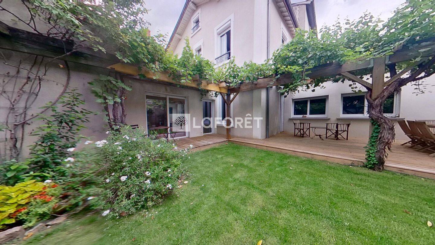 Maison 6 pièces 155 m² · à Lyon 3ème Arrondissement · 155 m² · 1 050 000 €