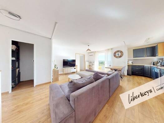 Appartement à vendre 209 000 € 4 pièces 3 chambres 80 m² Étage 6/7 Draguignan 83300